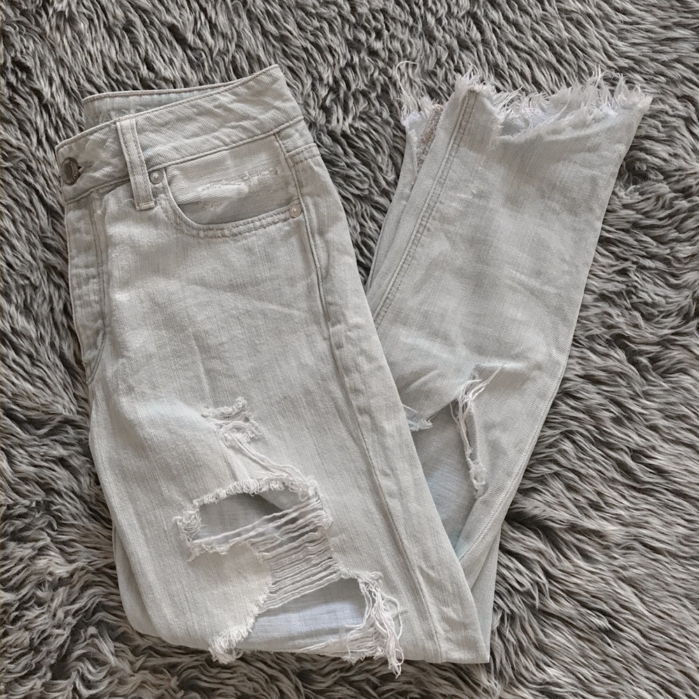 American Eagle Light Blue Ripped Jeans